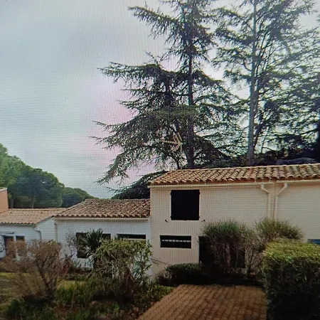 Cap Pinede Jardin Holiday home