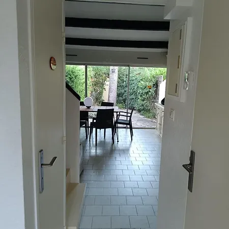 Holiday home Cap Pinede Jardin *