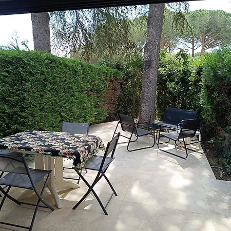 Cap Pinede Jardin Holiday home
